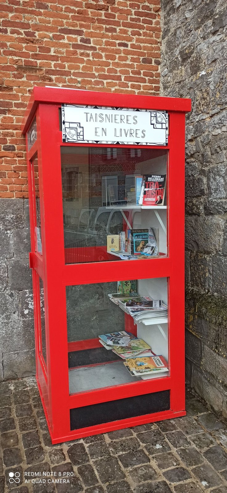 Taisnières en livres